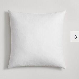 Set of 2 like new Pottery Barn down alternative pillow inserts euro 26 x 26